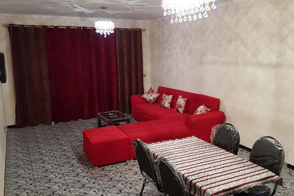 Fantastic Near Airport Apartment